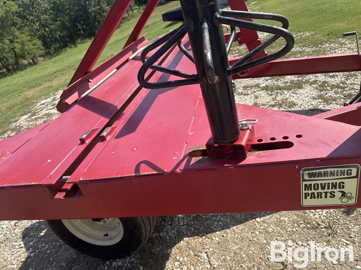 robbco-272-pull-type-bale-flaker-feeder-image-13