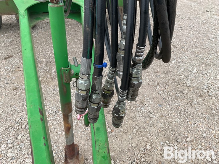john-deere-630-image-10