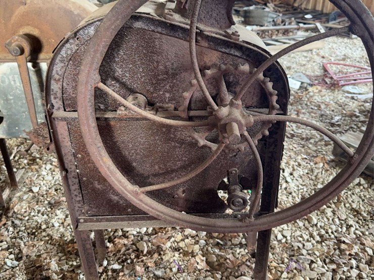 (3)-corn-shellers-image-29