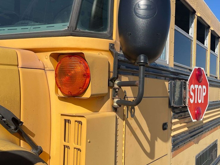 2002-bluebird-school-bus-image-19