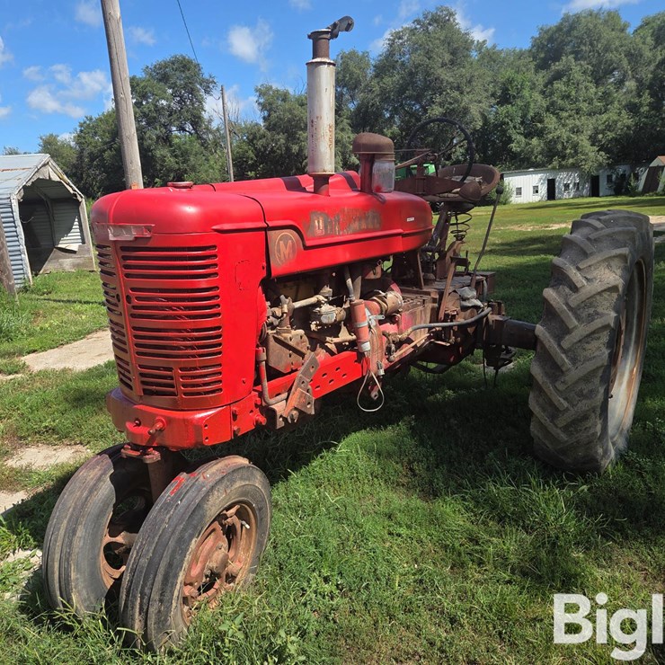 1949 Farmall M 2WD Tractor