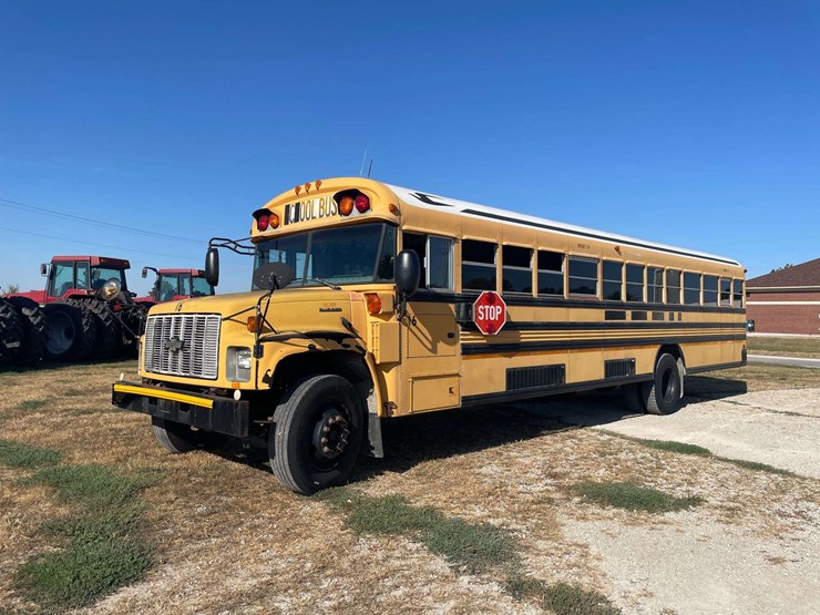 2002-bluebird-school-bus-image-1