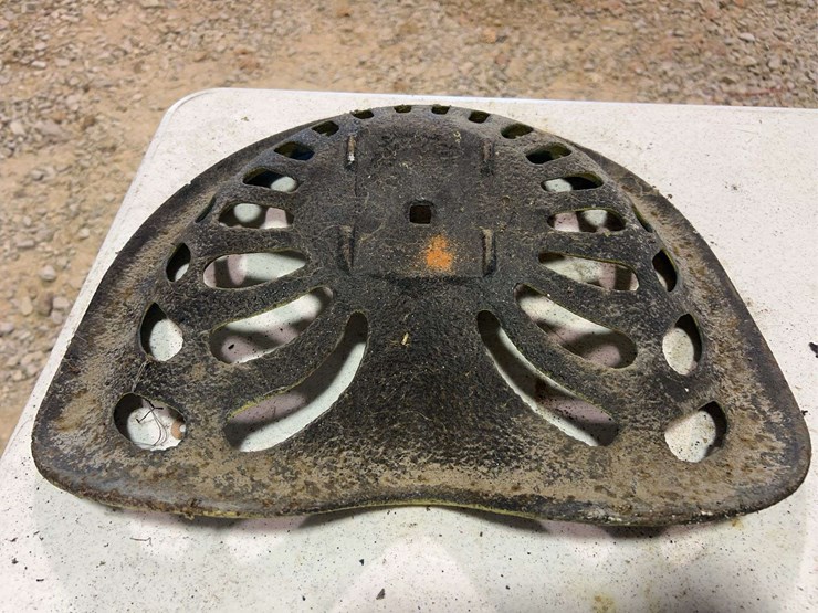 (3)-cast-iron-seats-image-5