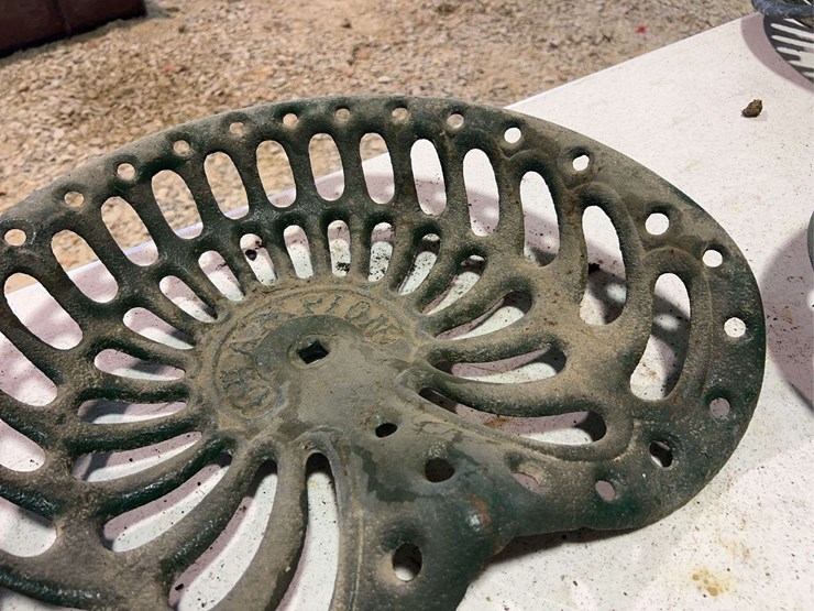 (3)-cast-iron-seats-image-4