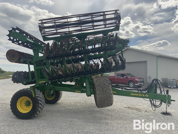 2024-john-deere-2680h-image-4