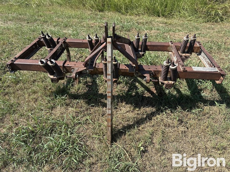 graham-b-sm8aa-3-pt-7-shank-chisel-plow-image-2