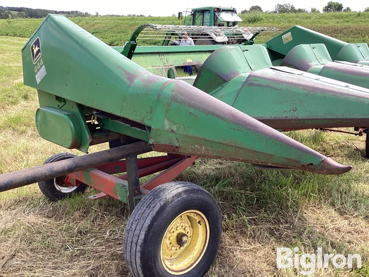 john-deere-444-image-19