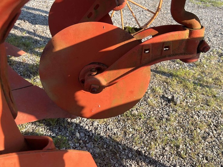 moline-5-bottom-plow-image-23
