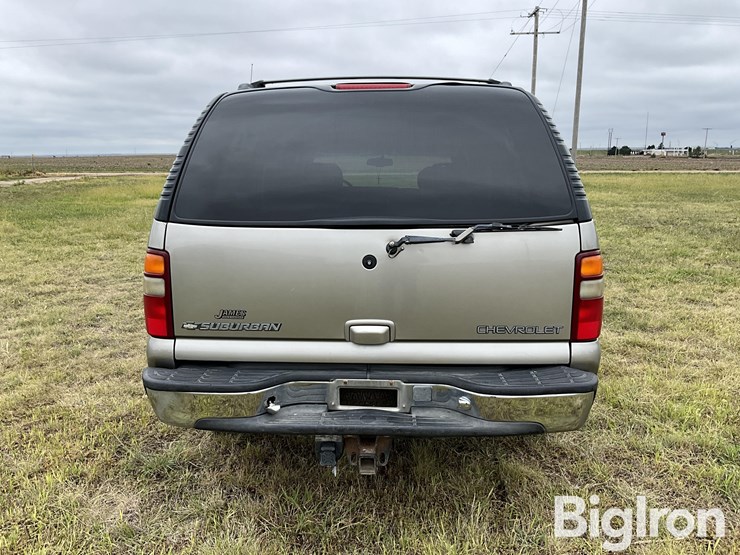 2001-chevrolet-suburban-1500-image-6