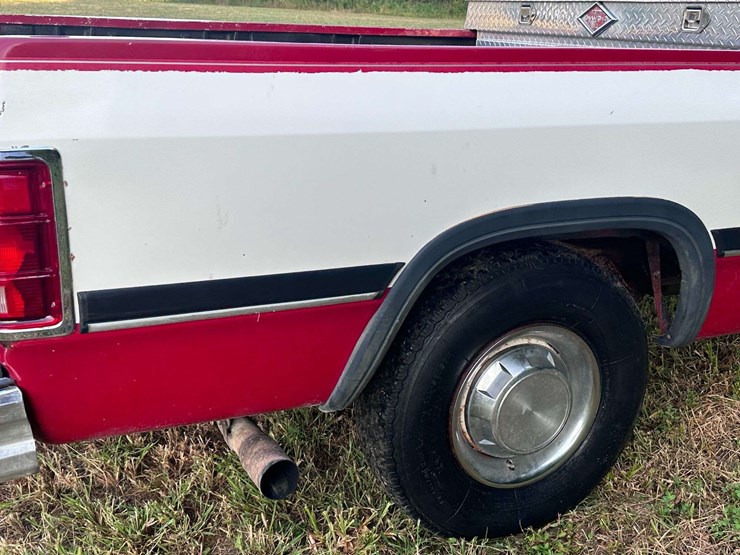 1991-dodge-d250-image-21