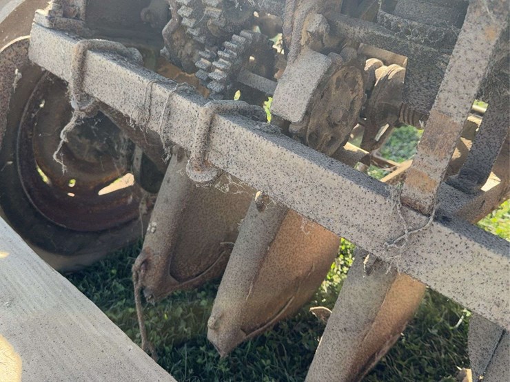 8ft-grain-drill-image-35