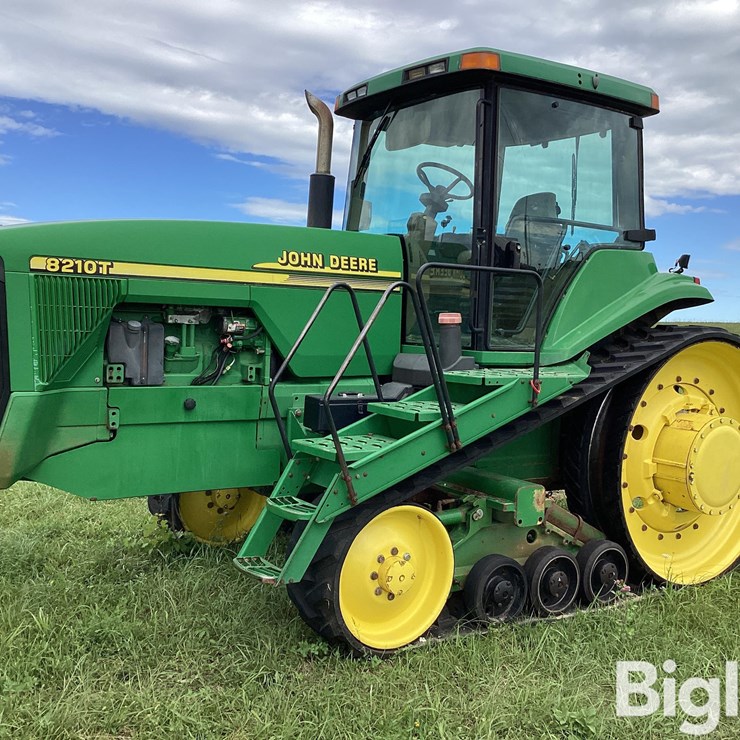 2001 JOHN DEERE 8210T