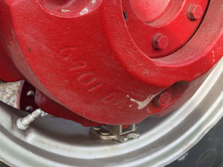farmall-140-with-belly-mower-image-26