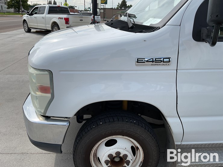 2010-ford-e450-image-13