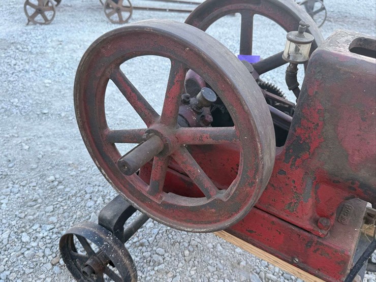 fuller-&-johnson-2-hp-hit-&-miss-engine-on-truck-cart-image-28