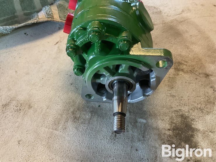 john-deere-24-image-17