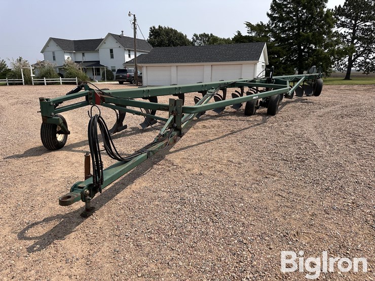 baker-12-16”-12-bottom-land-plow-image-1