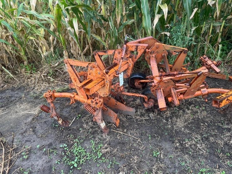 allis-chalmers-cultivator-image-6
