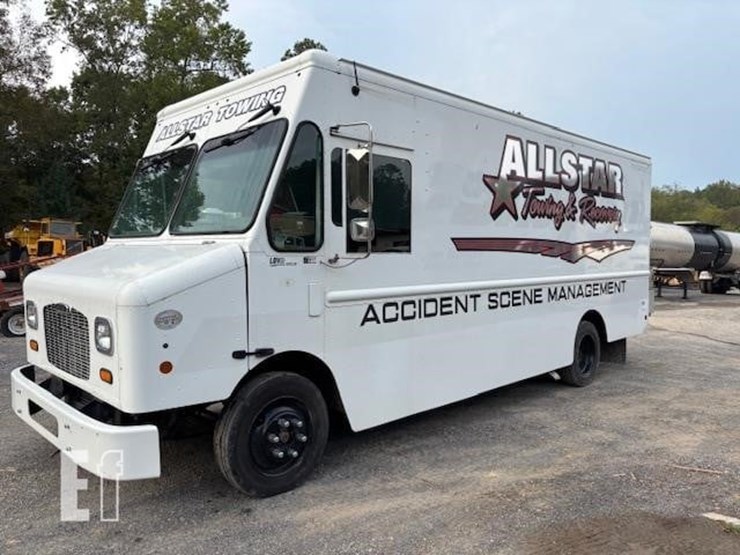 ldv-step-van-tool-truck-image-1