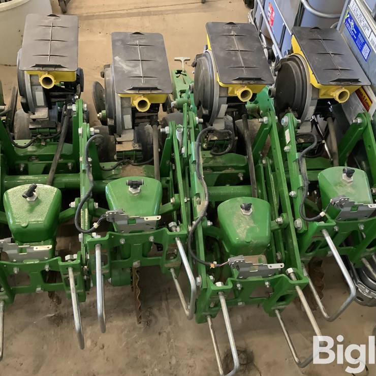 JOHN DEERE 5