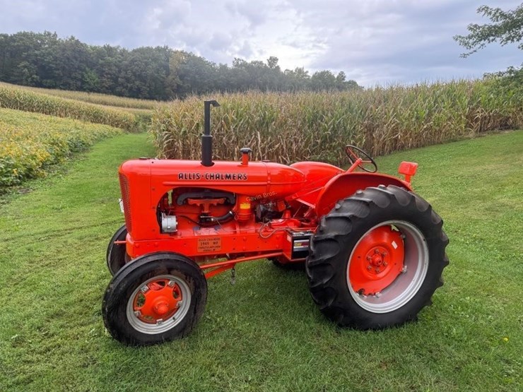 1949-allis-chalmers-wf-tractor-image-1