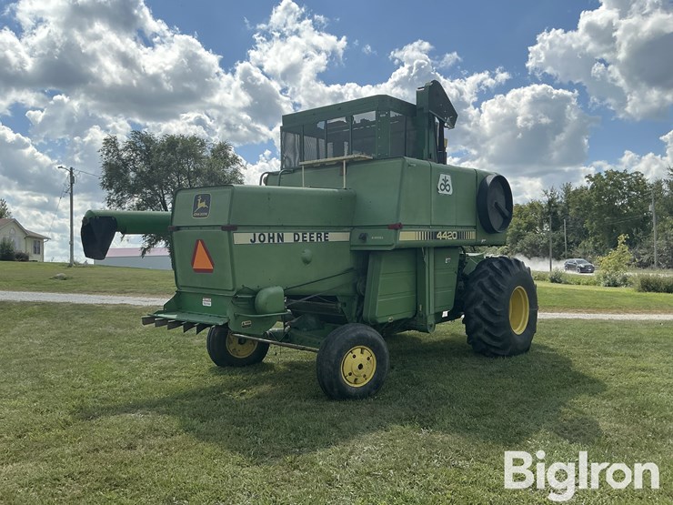 1981-john-deere-4420-image-5