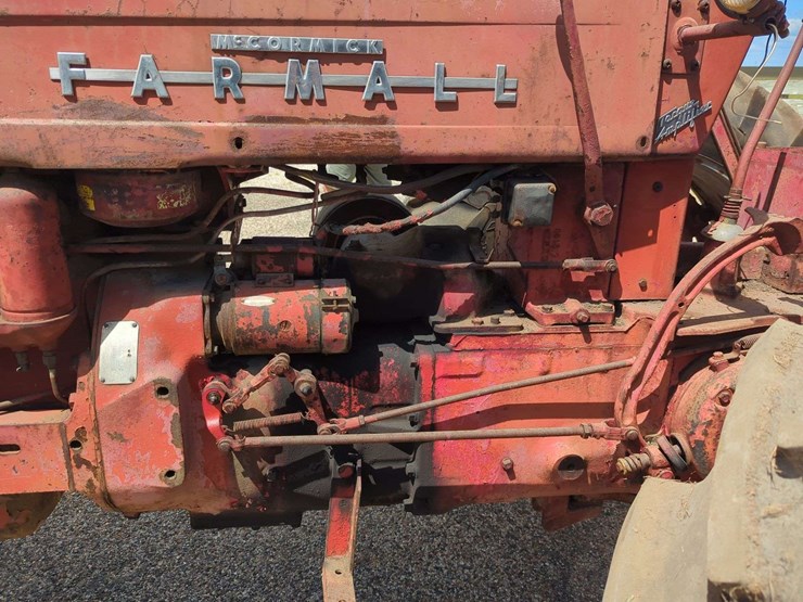 mccormick-farmall-diesel-400-wf-image-11