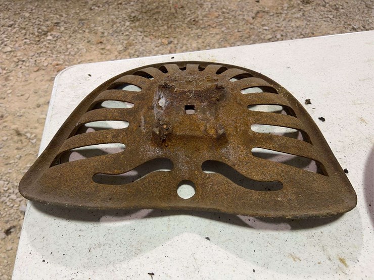 (3)-cast-iron-seats-image-5