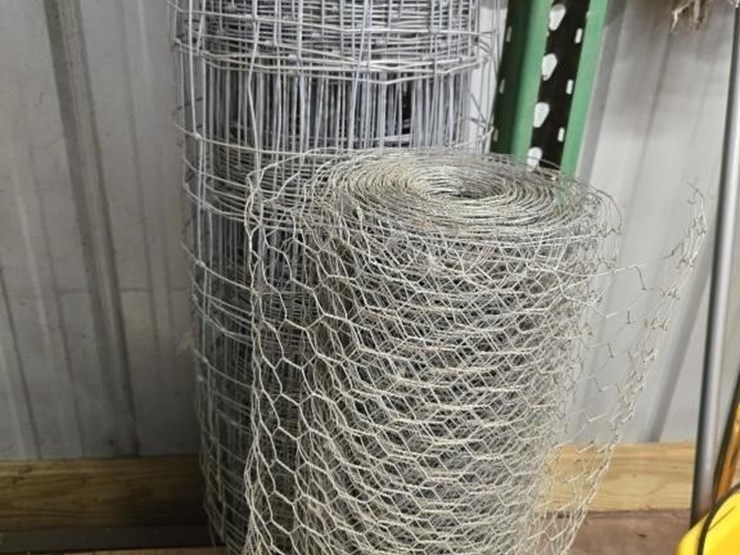 wire-fencing-and-2-rolls-of-wire-image-3