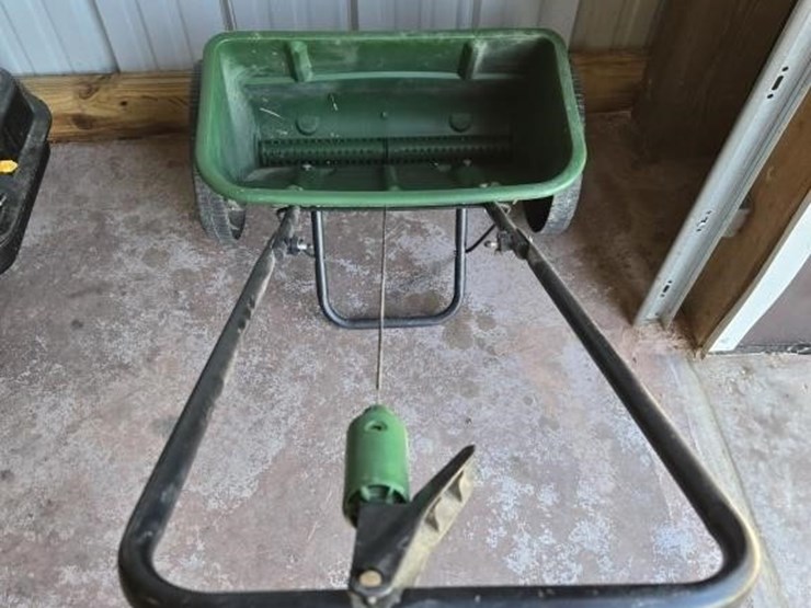 scotts-spreader-image-2