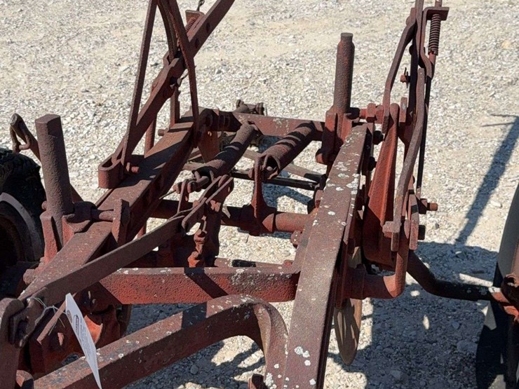 2-bottom-plow-image-24