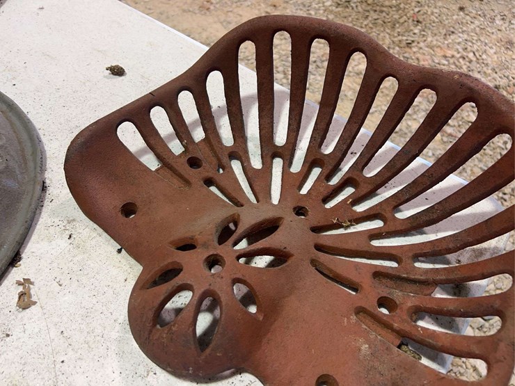 (3)-cast-iron-seats-image-12