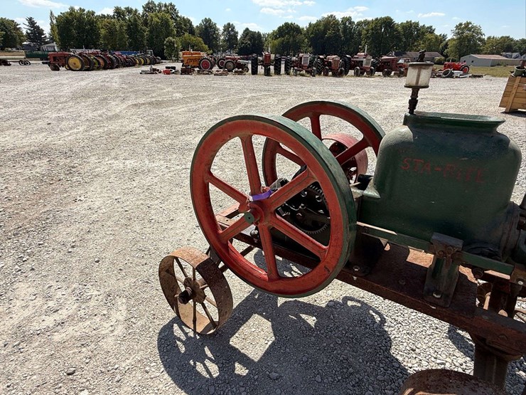 sta-rite-4-hp-hit-&-miss-engine-on-truck-image-64