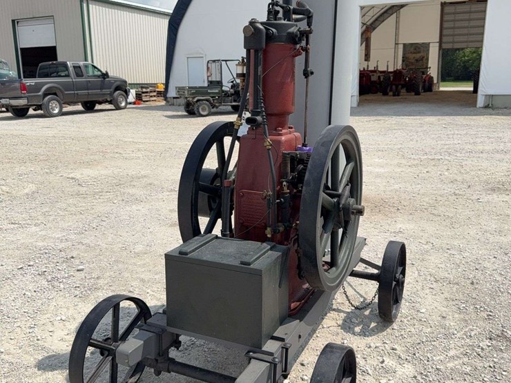 3-hp-international-harvester-“famous”-vertical-engine-image-8