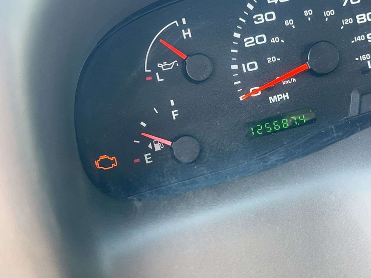 2002-ford-f250-xlt-image-29
