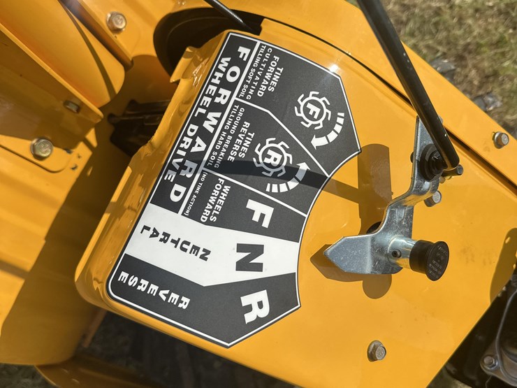 cub-cadet-rt-65-walk-behind-tiller-image-11