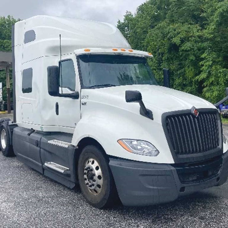 2020 INTERNATIONAL LT