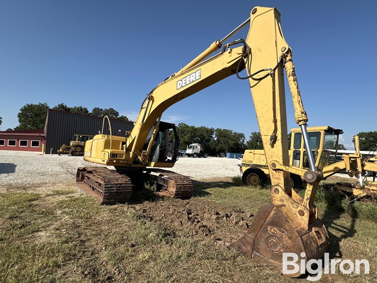 2002-deere-200c-lc-image-3
