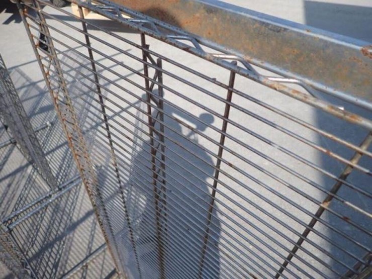 qty-of-(3)-metal-racks-image-12