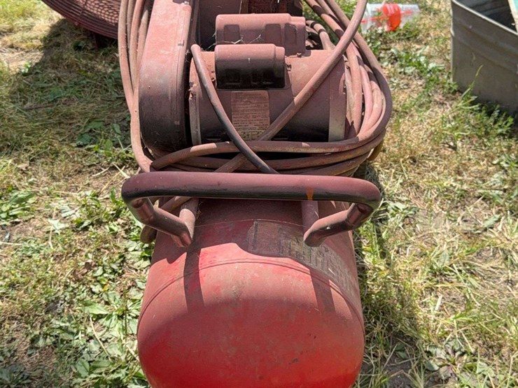 (2)-air-compressors-image-9