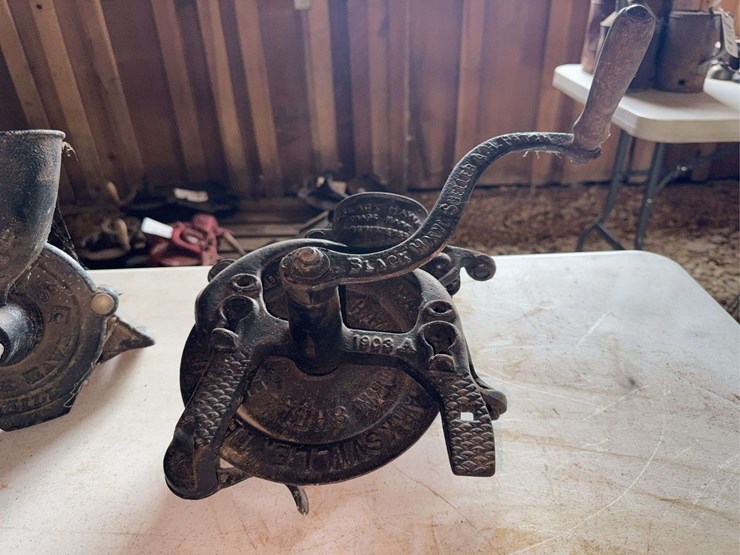 (2)-black-hawk-corn-sheller-image-7