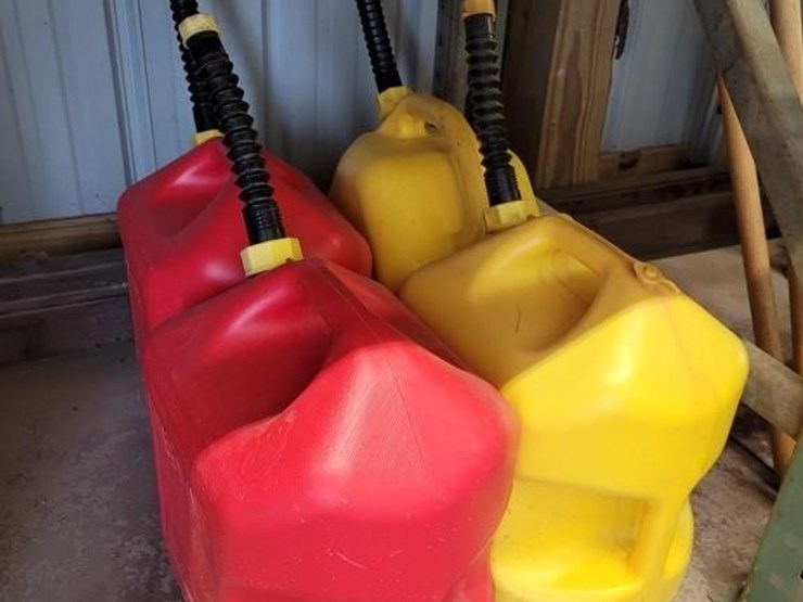 assorted-gas-cans-image-1