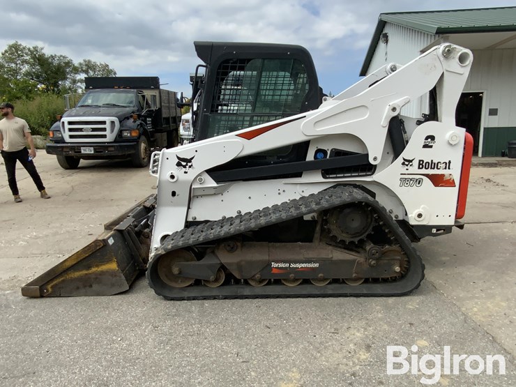 2021-bobcat-t870-image-8