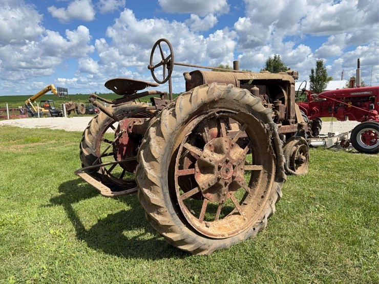 farmall-f-20-image-4