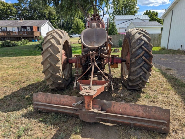 1956-mccormick-farmall-l.p.gas-400-image-8