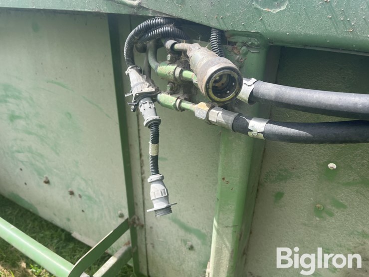 john-deere-216-image-9