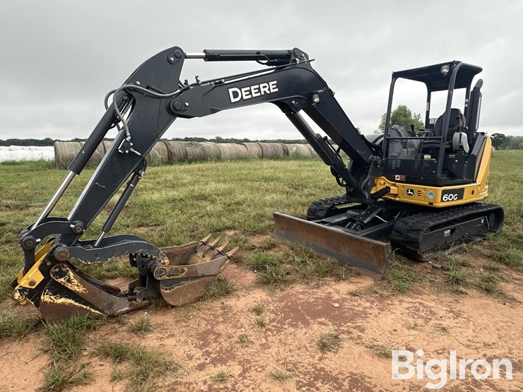 2020-deere-60g-image-1