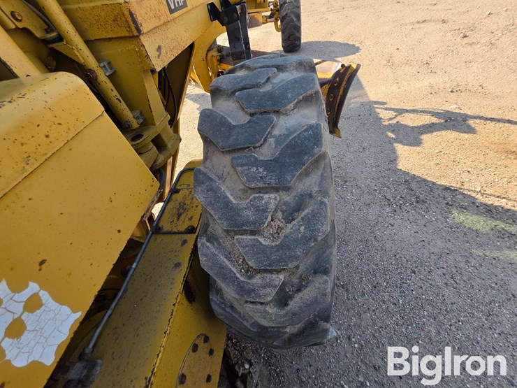 1990-caterpillar-140g-vhp-image-16