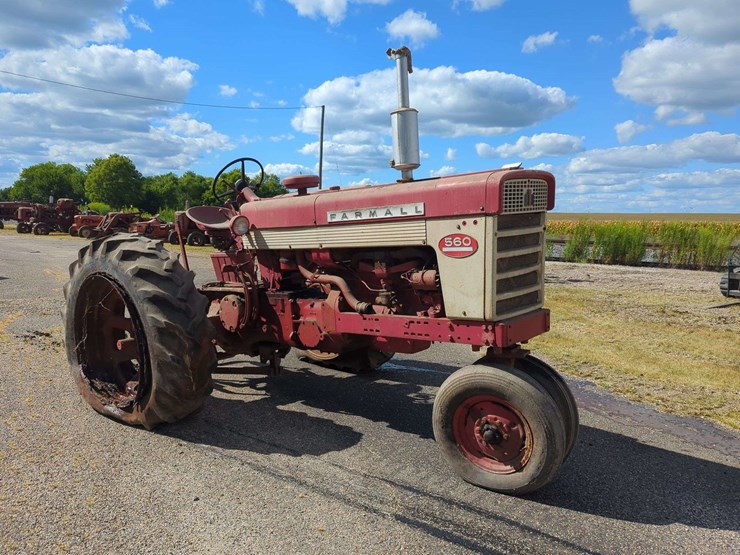 farmall-560-image-3