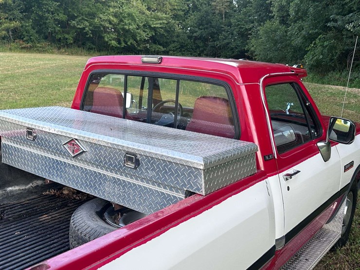 1991-dodge-d250-image-23